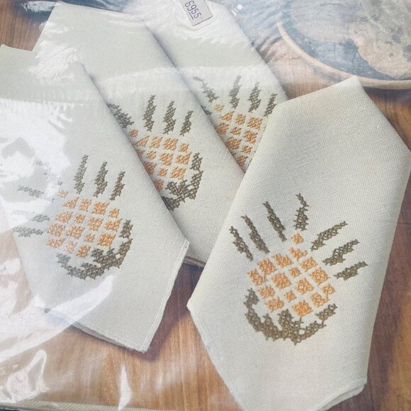 Bernat 4 Pineapple American Stencil Napkins Stamped Cross Stitch 17" Vintage - Picture 5 of 9
